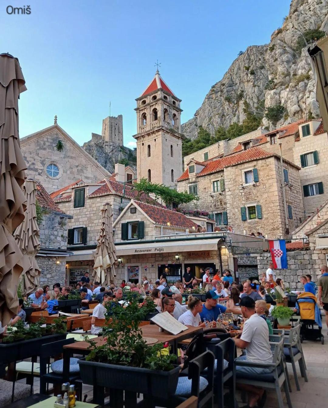 Bella Vista With Jacuzzi 1 Villa Omiš Exteriör bild